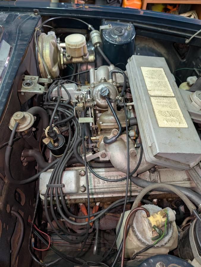 Triumph-stag-1973-green-22