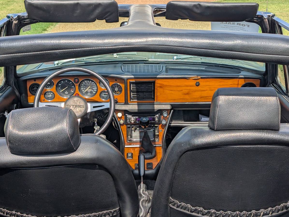 Triumph-stag-1973-green-3