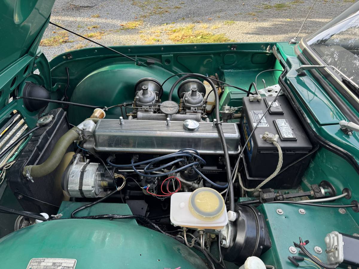 Triumph-tr250-1968-green-12