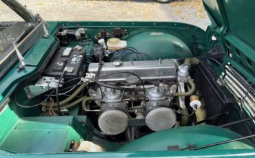 Triumph-tr250-1968-green-13