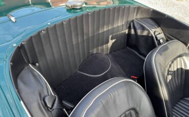 Triumph-tr250-1968-green-16