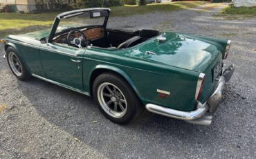 Triumph-tr250-1968-green-2
