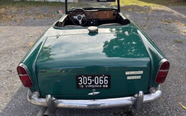 Triumph-tr250-1968-green-3