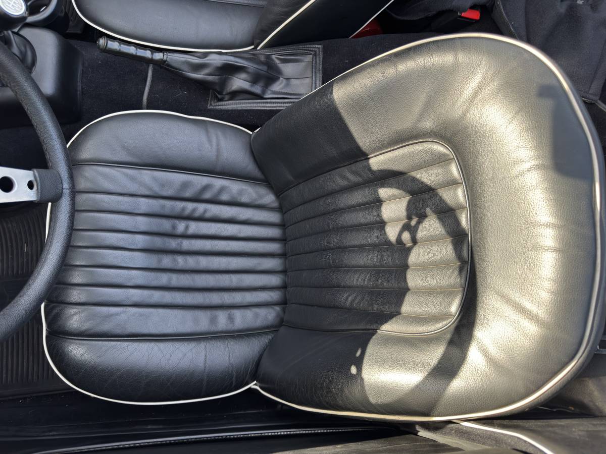 Triumph-tr250-1968-green-9