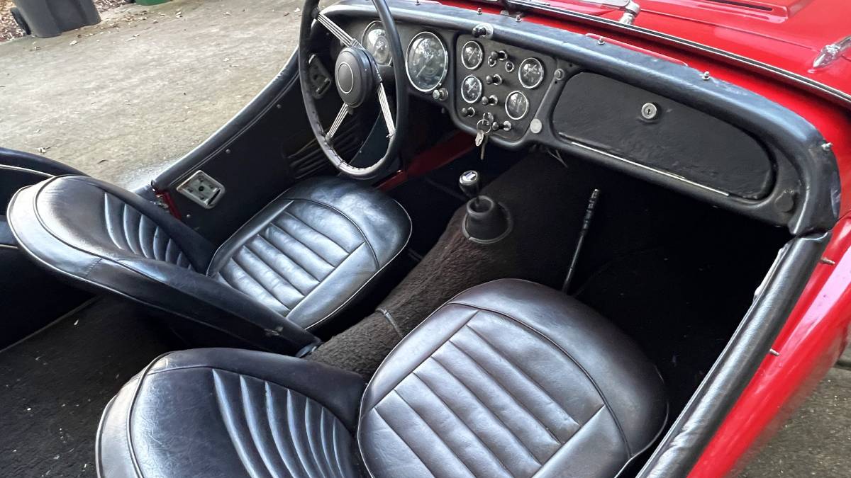 Triumph-tr3-1960-red-2