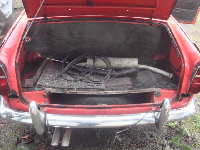 Triumph-tr4-1962-red-10