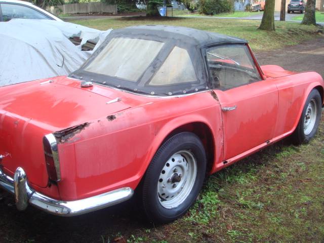 Triumph-tr4-1962-red-4