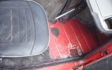 Triumph-tr4-1962-red-9