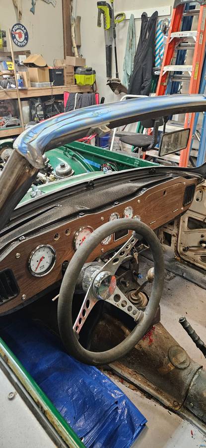 Triumph-tr4a-1967-green-1