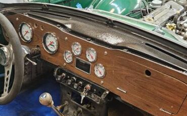 Triumph-tr4a-1967-green-2