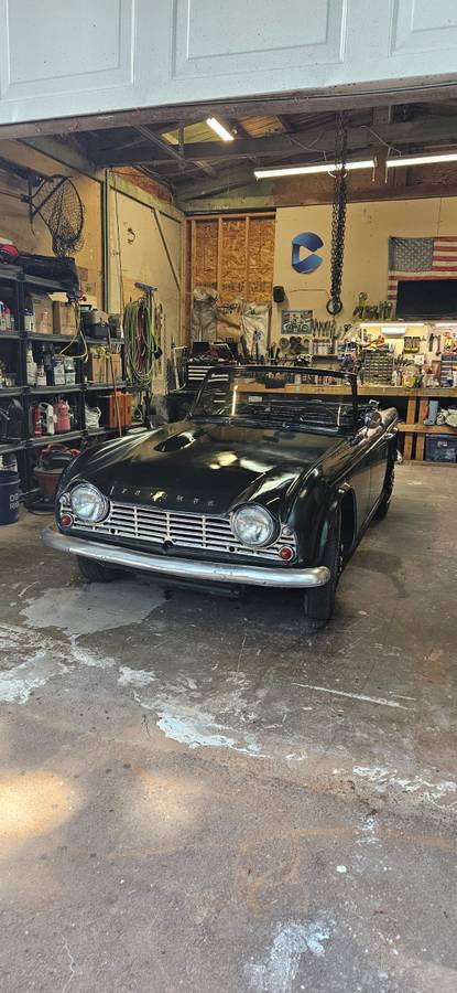 Triumph-tr4a-1967-green-4