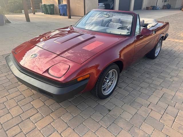Triumph-tr7-1975-red-5
