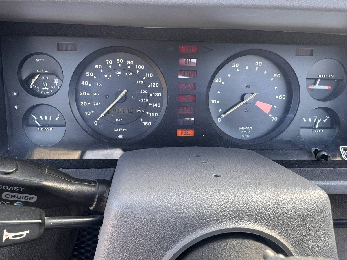 Triumph-tr7-1975-red-7