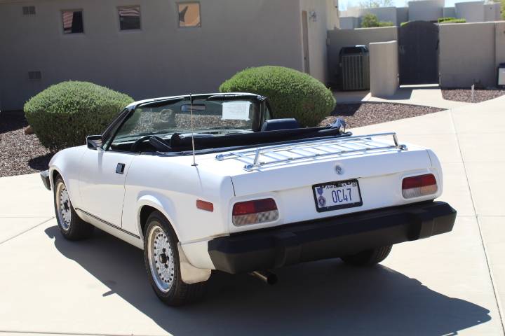 Triumph-tr7-1980-30