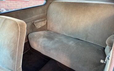 Two-door-ford-sedan-1940-green-12