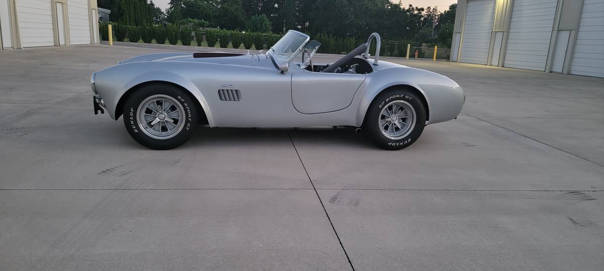 Unique-motorcars-fia-289-cobra-1964-silver-1