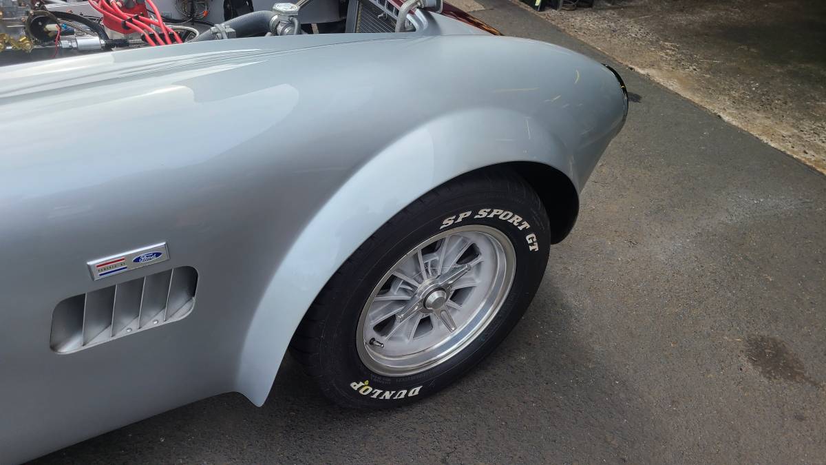 Unique-motorcars-fia-289-cobra-1964-silver-21