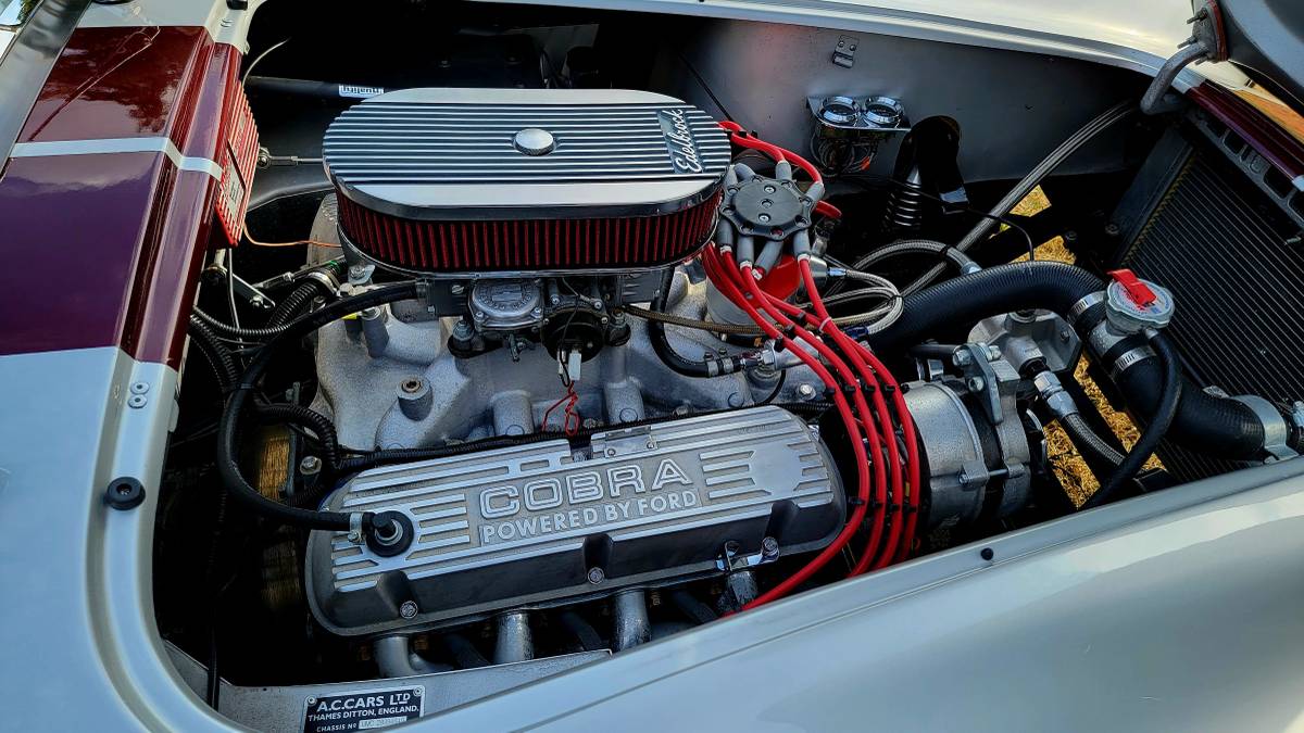 Unique-motorcars-fia-289-cobra-1964-silver-25