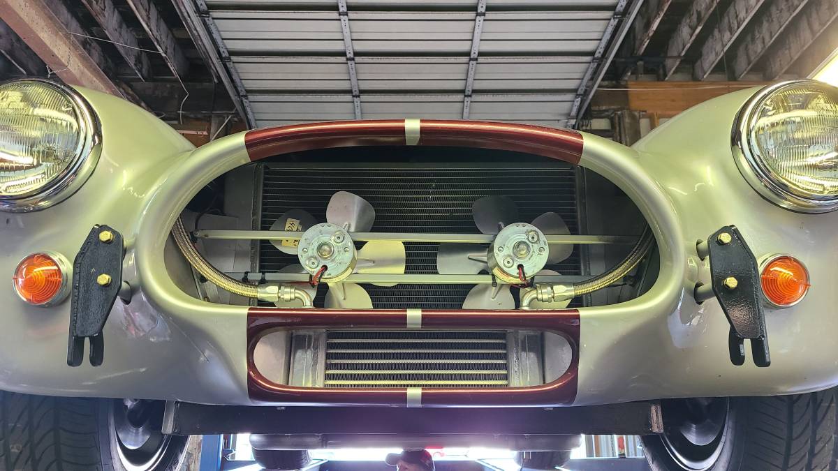 Unique-motorcars-fia-289-cobra-1964-silver-3