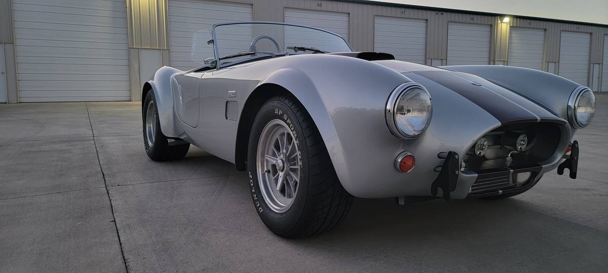 Unique-motorcars-fia-289-cobra-1964-silver-42