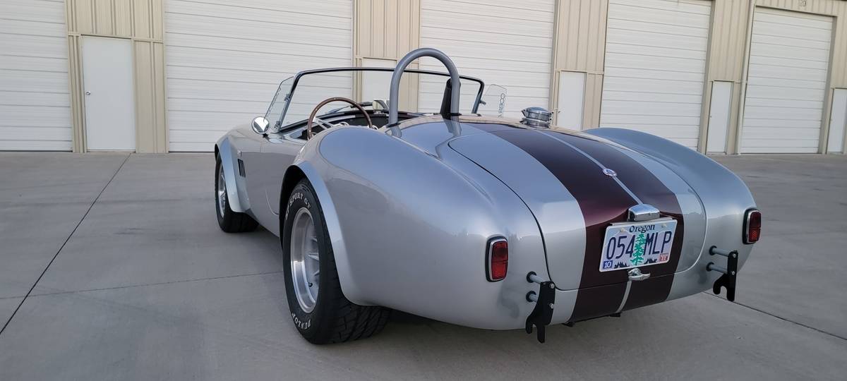Unique-motorcars-fia-289-cobra-1964-silver-44