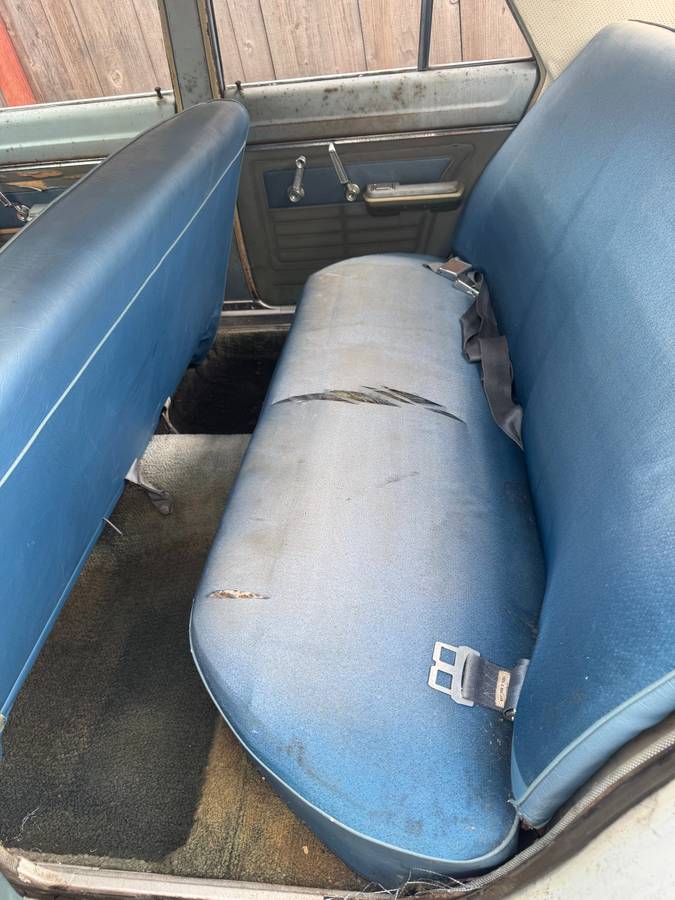 Valiant-200-1966-blue-6