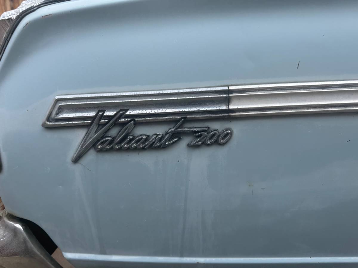 Valiant-200-1966-blue-9