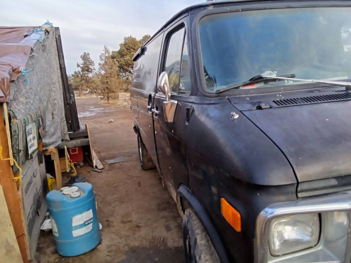 Van-chev-g20-no-window-1978-black-1