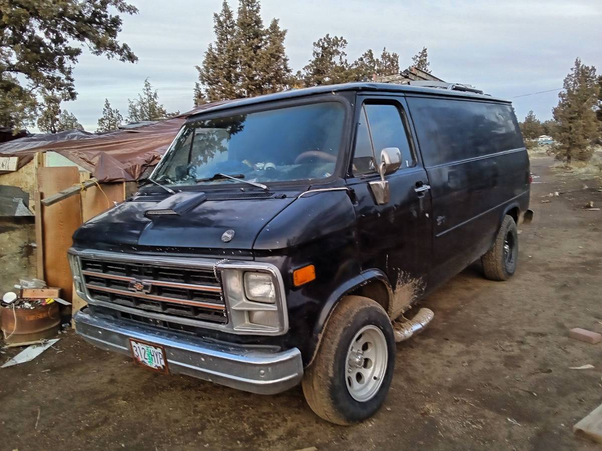 Van-chev-g20-no-window-1978-black-2