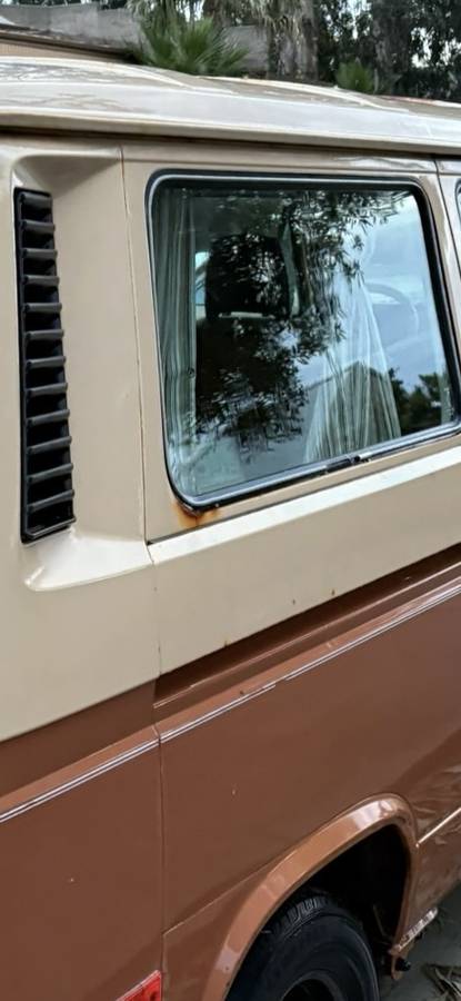 Vanagon-1982-orange-12