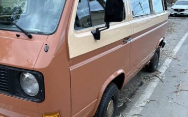 Vanagon-1982-orange-2
