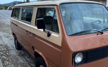 Vanagon-1982-orange-3