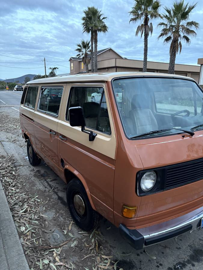 Vanagon-1982-orange-3