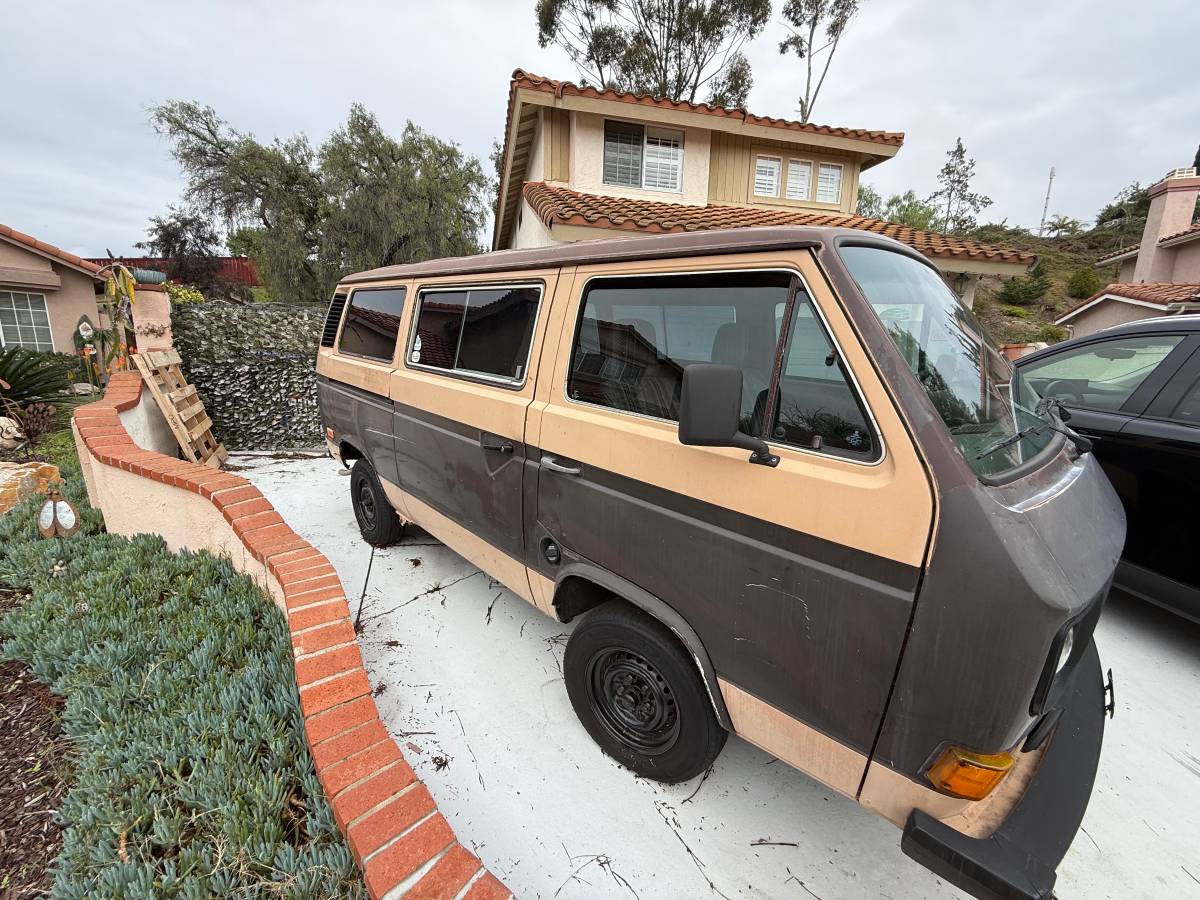 Vanagon-gl-1984-brown-1