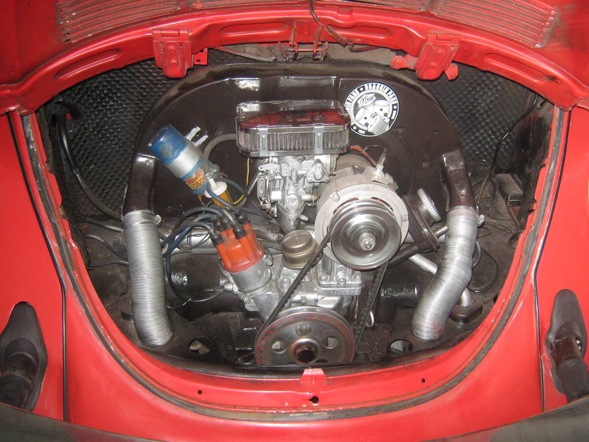 Vokswagen-super-beetle-1979-red-2