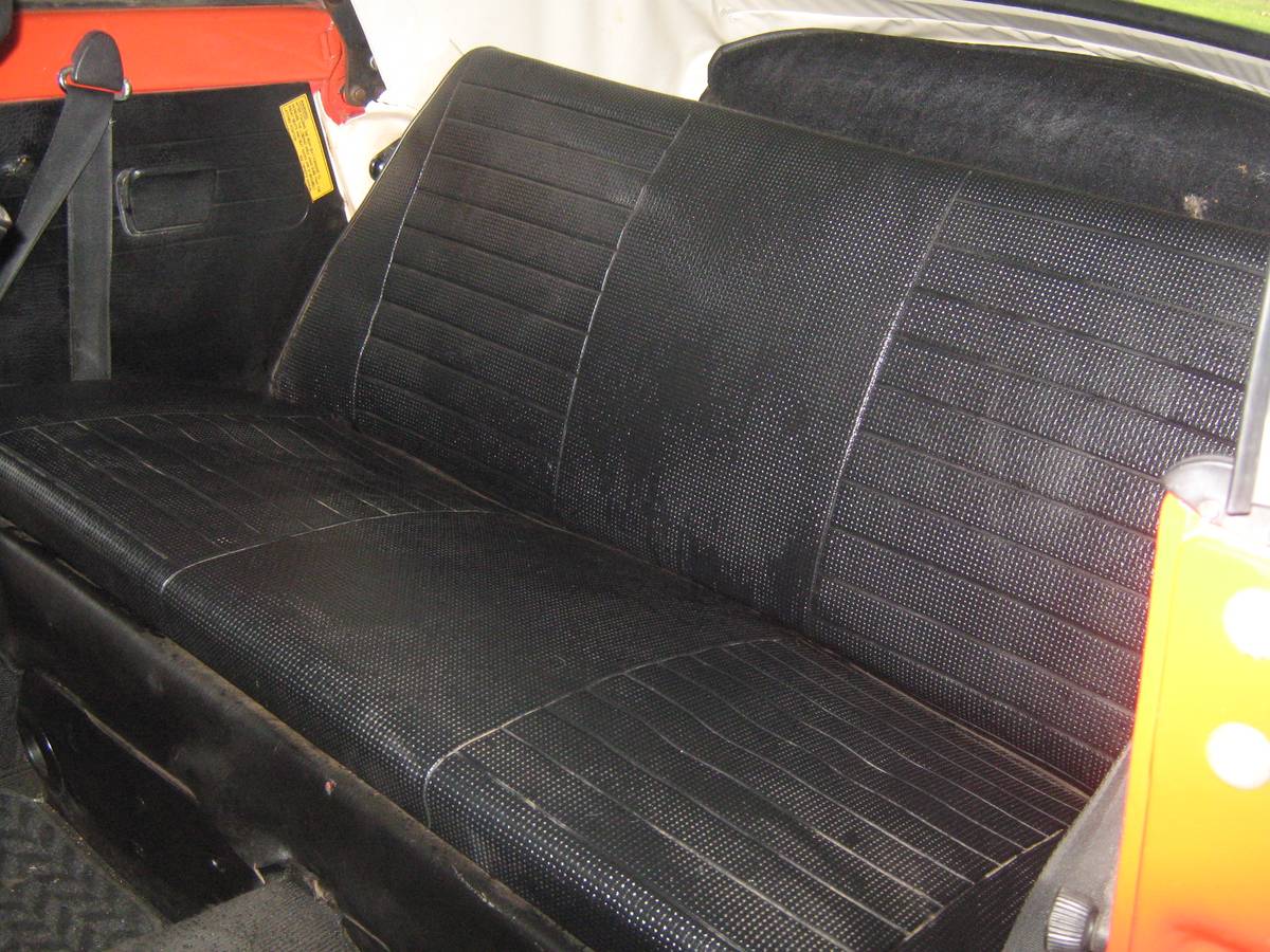 Vokswagen-super-beetle-1979-red-5