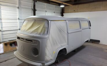 Volkswagen-1974-green-10