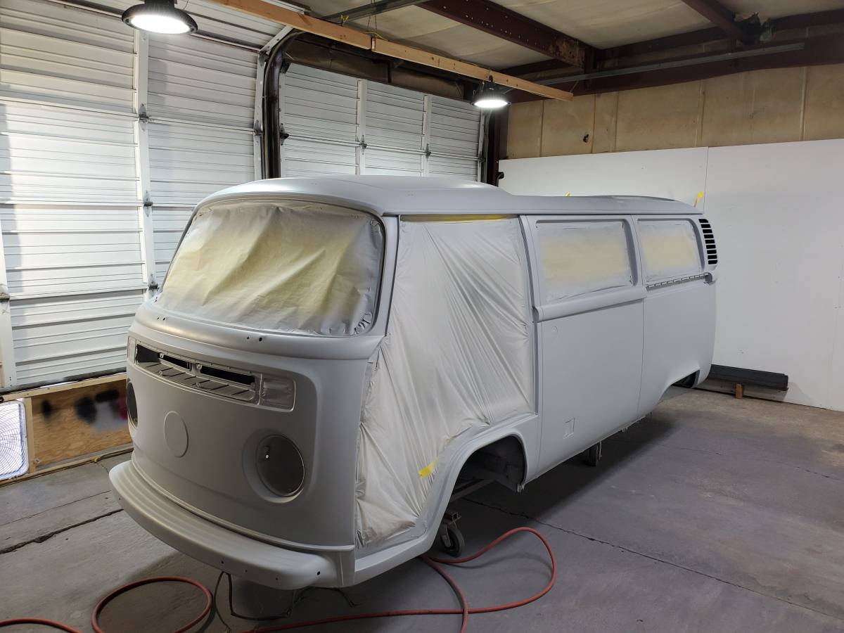 Volkswagen-1974-green-10