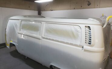 Volkswagen-1974-green-11