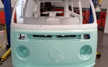 Volkswagen-1974-green-12