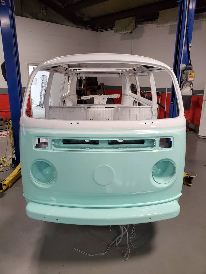 Volkswagen-1974-green-12