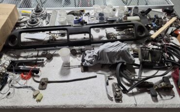 Volkswagen-1974-green-23