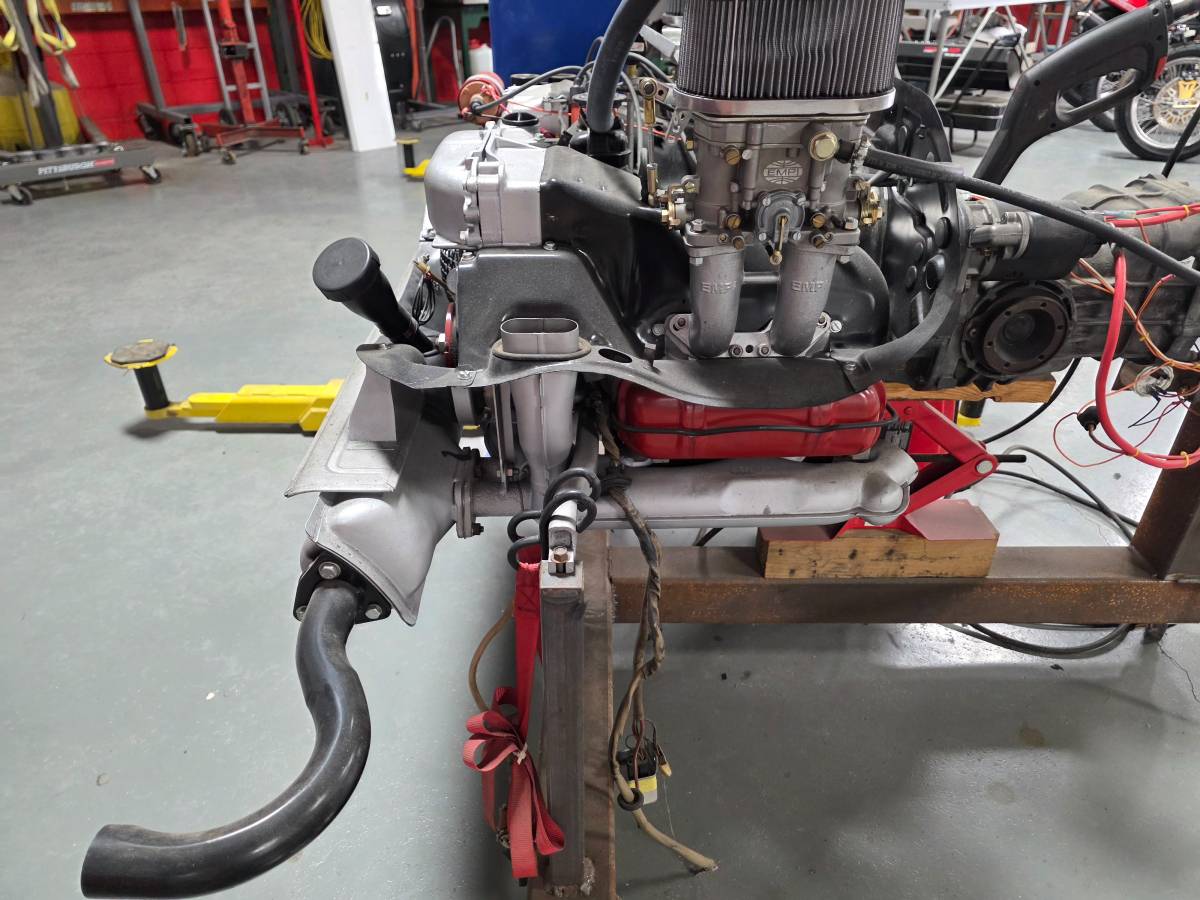 Volkswagen-1974-green-3