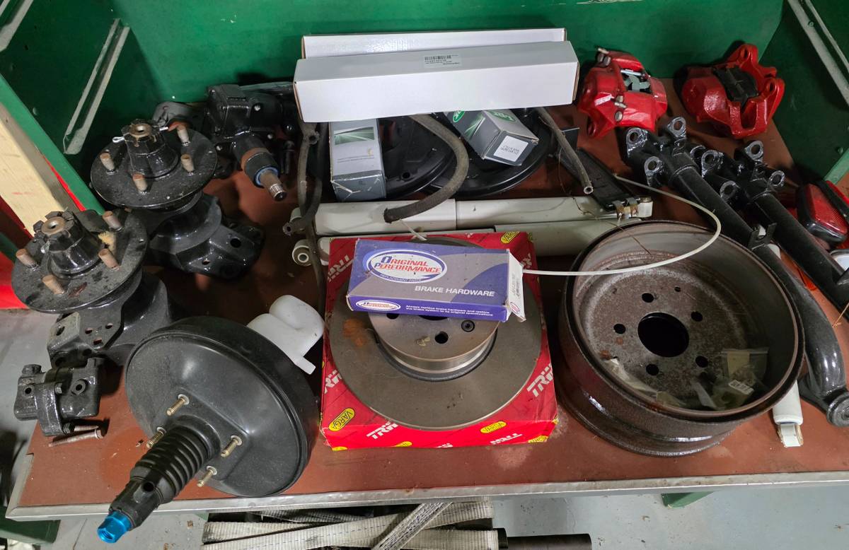 Volkswagen-1974-green-4