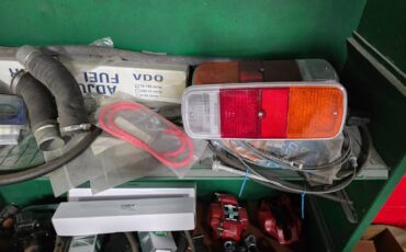 Volkswagen-1974-green-5