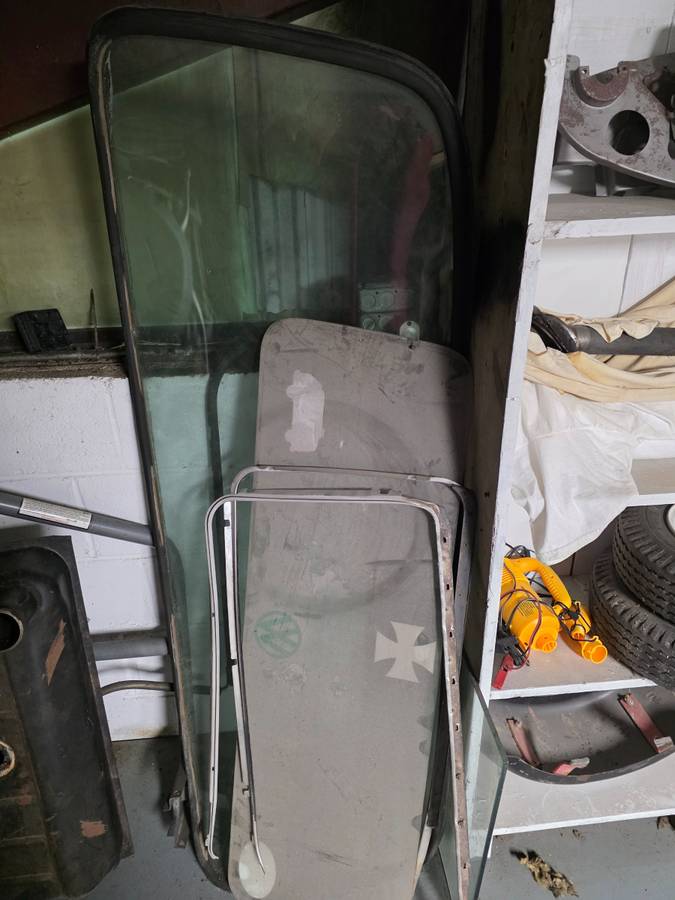 Volkswagen-1974-green-8