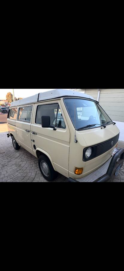 Volkswagen-1981-yellow-1