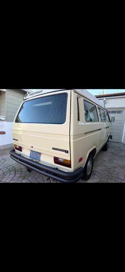 Volkswagen-1981-yellow-2