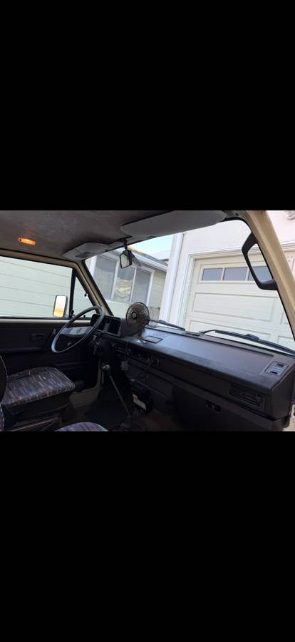 Volkswagen-1981-yellow-7