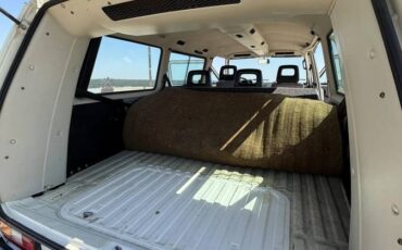 Volkswagen-1990-white-11